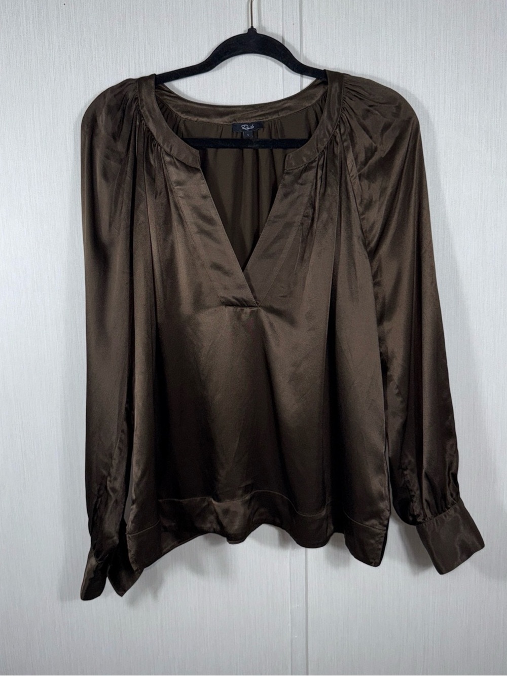 RAILS Wynna Moss Satin V-Neck Long Sleeve Popover Top Blouse Size L Chocolate